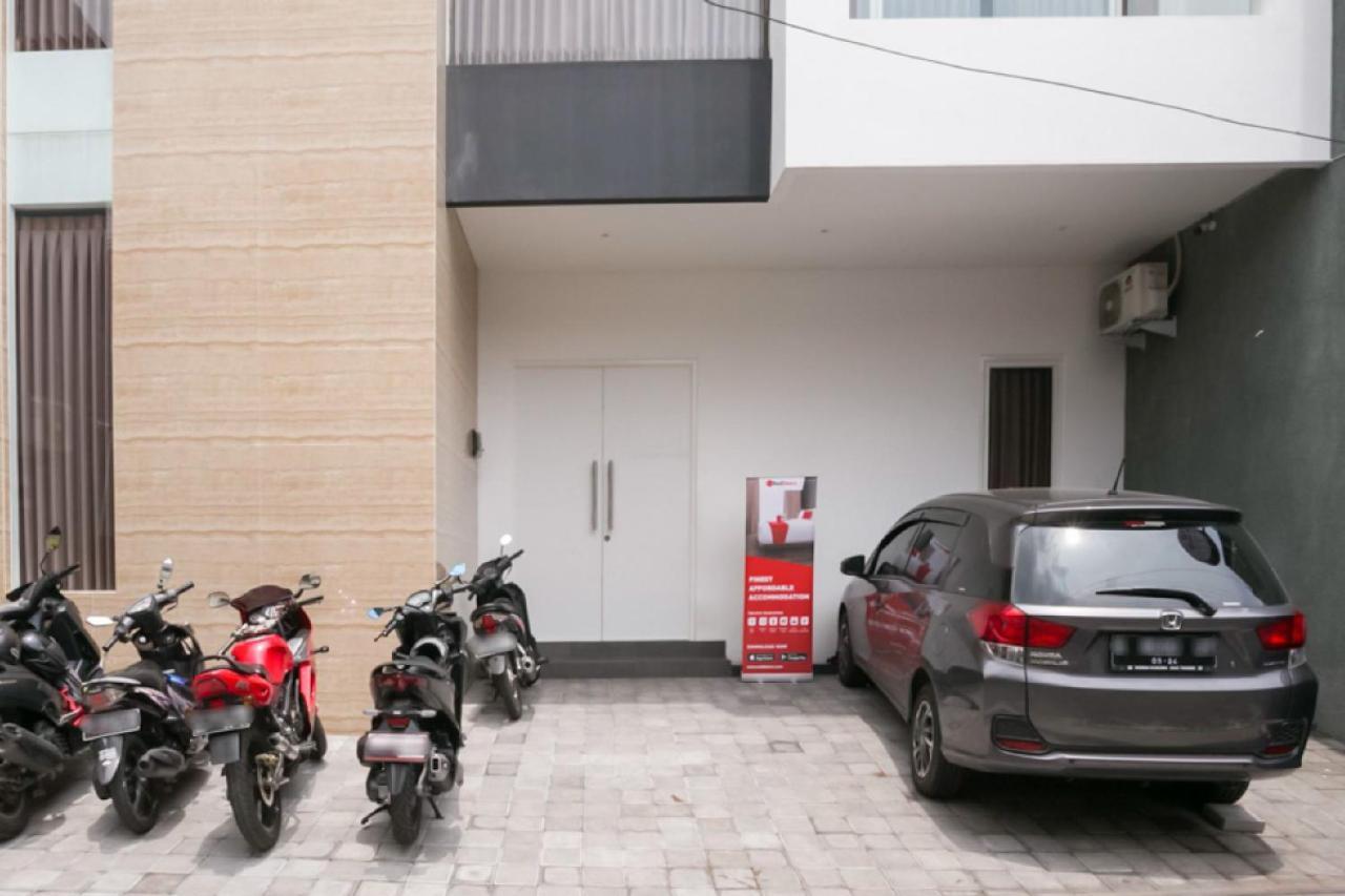 Albergue Reddoorz Syariah Near Lapangan Pancasila Simpang Lima Semarang Exterior foto
